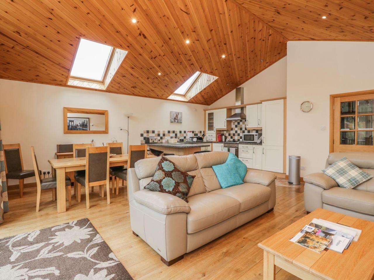 Burnside Lodge Lodge 1, Glengoulandie Абърфелди Екстериор снимка